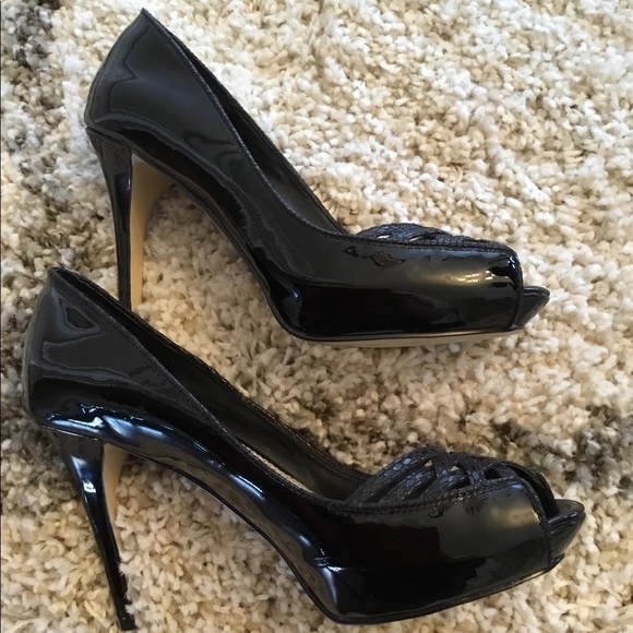 White House Black Market Peep Toe Pumps 8M - Picture 2 of 4